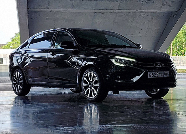 Изображение Вместо Toyota Camry: АВТОВАЗ презентовал роскошную LADA Vesta Aura