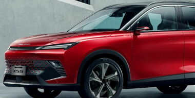 На «Автоторе» тестируют сборку кроссовера BAIC X55