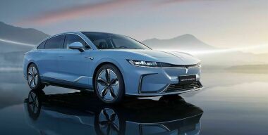 В России стартовали продажи электроседана Voyah Passion