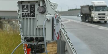 Камеры ГИБДД начнут штрафовать владельцев электросамокатов и курьеров