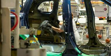 Европейцы решили спасти умирающий автопром, отказавшись от автопрома