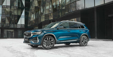 Объявлены комплектации и цены нового Geely Monjaro в России