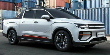 Geely начала поставки премиального внедорожника Radar RD6