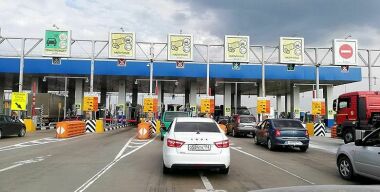 Депутаты потребовали отменить оплату проезда по «платникам» в сезон отпусков