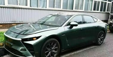 Опубликованы первые фотографии седана Exeed, который может приехать в Россию