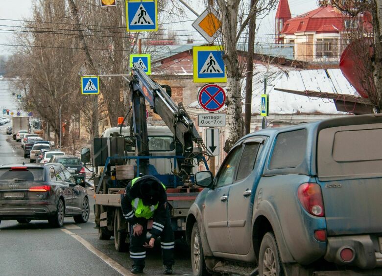 Изображение На штрафстоянки будут отправлять чаще, скидки на новые машины вырастут, обслуживание LADA подорожает: итоги недели