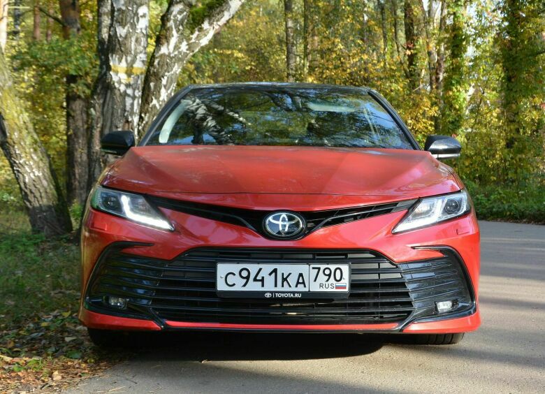 Изображение Автовладельцы рассказали, чем Kia Rio и LADA Granta круче Toyota Camry