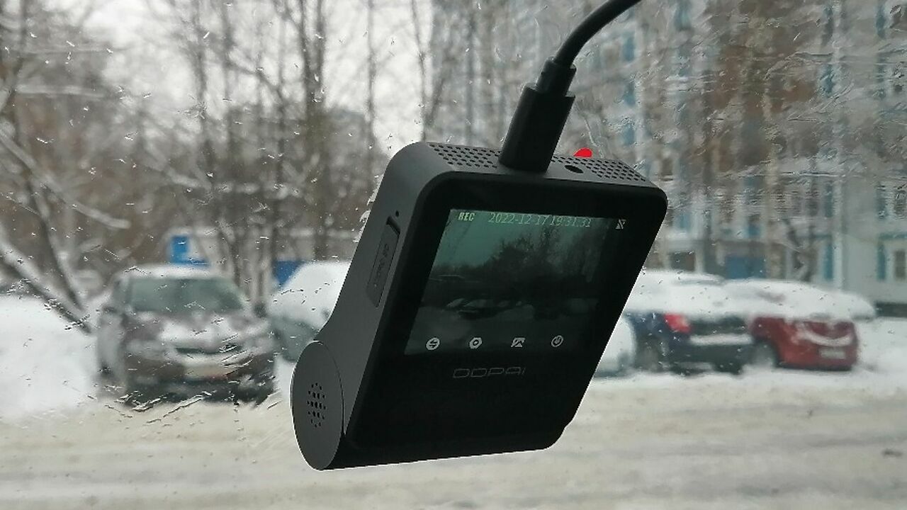 видеорегистратор который снимает круглосуточно