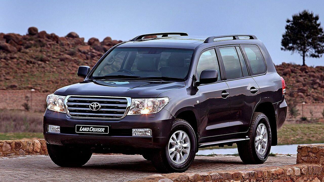 Почему двухсотый. Toyota Land Cruiser. Тойота Крузер 200. Toyota Land Cruiser Prado 200. Тойота ленд Крузер 2007.