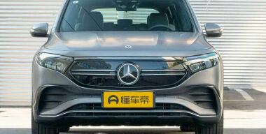 В Россию привезли новый 7-местный кроссовер Mercedes-Benz EQB