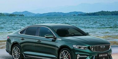 Вместо Toyota Camry: Geely готовит к российской премьере седан Starray