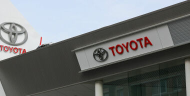 Судебная тяжба вынудила Toyota возобновить поставки запчастей в Россию