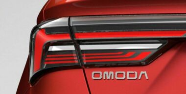 Названы сроки начала продаж в России нового седана Omoda S5