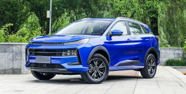 В России стартовали продажи кроссовера JAC JS6