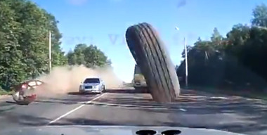 Как избежать встречи с оторвавшимся колесом