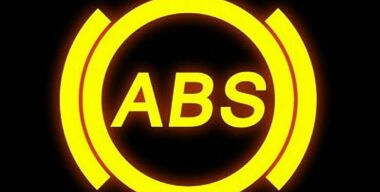 Автостроителей в России вновь обяжут устанавливать в машины ABS и моторы «Евро−2»