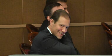 Мантуров сообщил о падении цен на новые легковушки в России