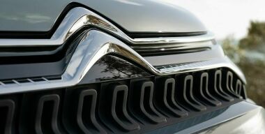 Автовладельцам повезло: как Peugeot и Citroёn «уделали» в России конкурентов