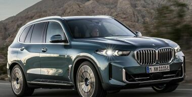 BMW показала обновленные кроссоверы X5 и X6