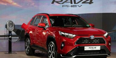 Toyota представила новую модификацию кроссовера RAV4