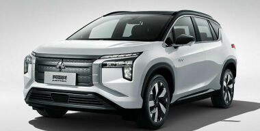 За четыре «ляма»: в России начались продажи кроссоверов Mitsubishi Airtrek