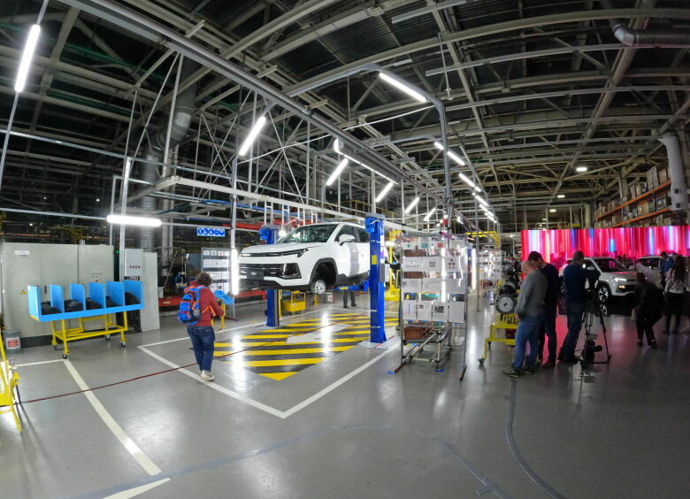 Изображение Как на заводе «Москвич» китайский JAC JS4 превращается в русский автомобиль