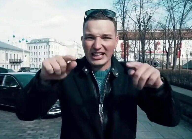 Изображение Скандально известного блогера Эдварда Била выпустили из колонии