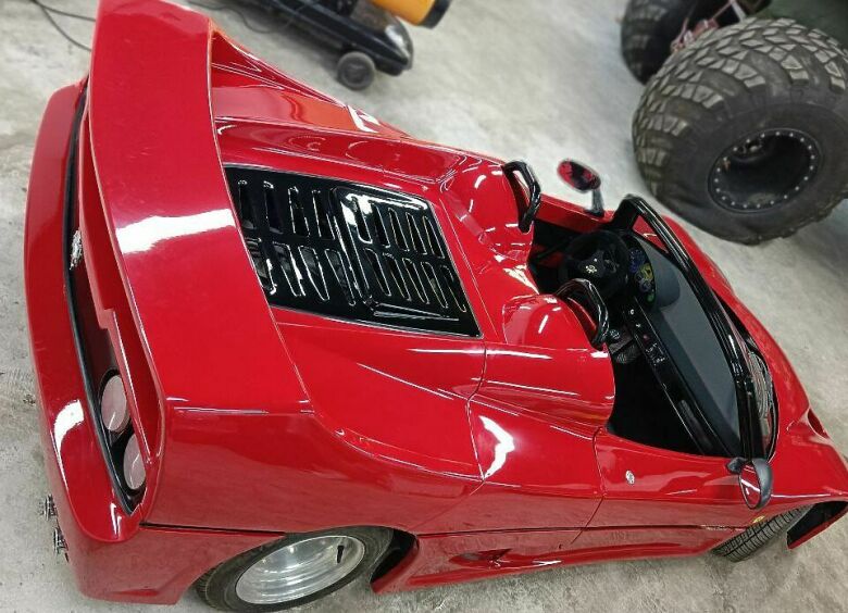 Изображение В России представили первую в мире детcкую Ferrari F50