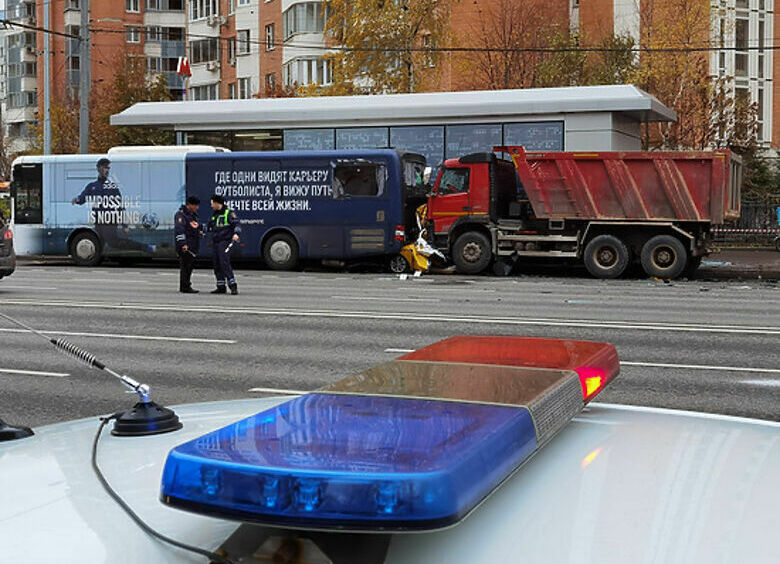 Изображение Новая версия резонансной аварии на «1905 года»: а уснул ли водитель