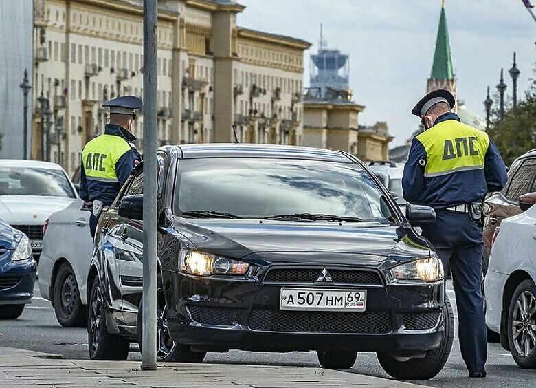 Изображение Чего больше всего боятся сотрудники ГИБДД, общаясь с водителем на дороге