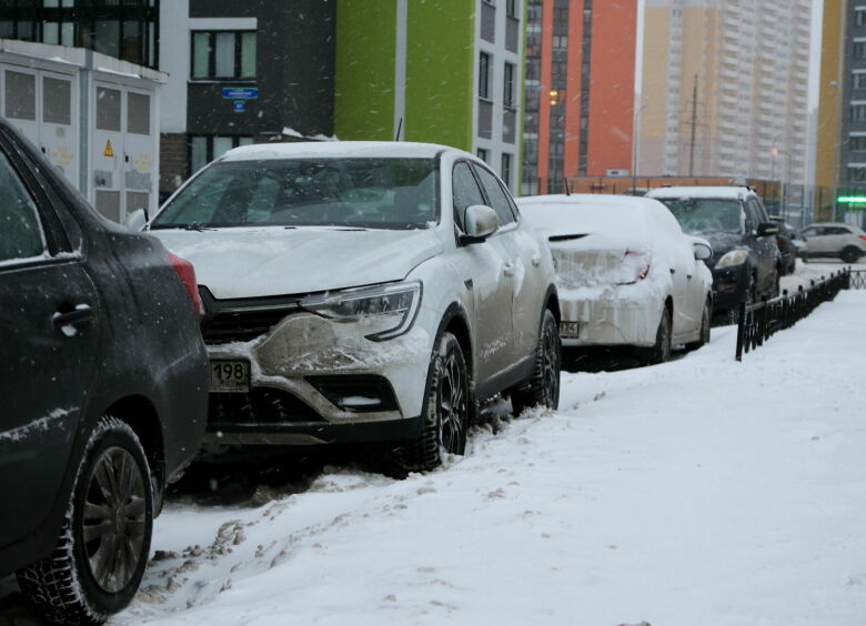 Изображение Зачем опытные водители возят в автомобиле зимой полиэтиленовую пленку