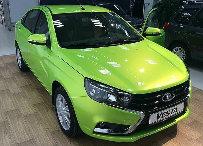 Изображение Зачем «хитровыгнутые» дилеры прячут LADA Vesta и от клиентов, и от АВТОВАЗа