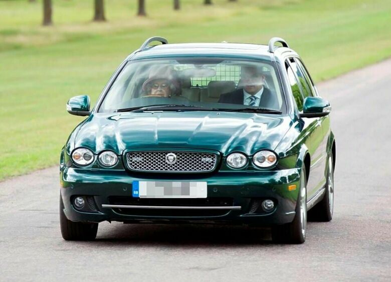 Изображение Jaguar из автопарка покойной Елизаветы II уйдет с молотка