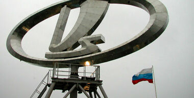 Названа новая дата возобновления выпуска LADA Largus и Vesta