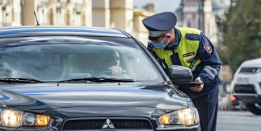 Столичная ГИБДД отчиталась о количестве водителей, пойманных на даче взяток