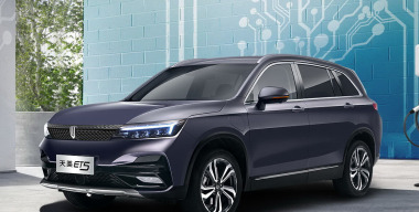 В России стартовали продажи китайского кроссовера Skywell ET5
