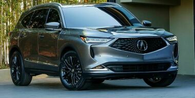 В Россию привезли кроссовер Acura MDX последнего поколения