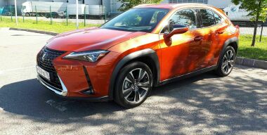 Lexus невероятно пострадал от остановки продаж в России