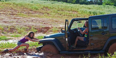 Как автовладельцы случайно уменьшают дорожный просвет своих машин