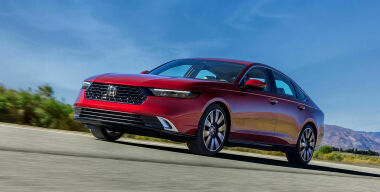 Honda показала новое поколение культового седана Accord