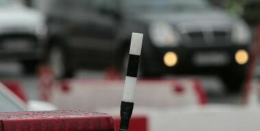 Имеют ли право сотрудники ДПС тормозить водителей из движущейся служебной машины