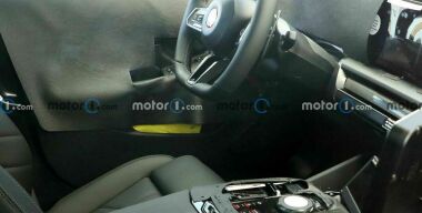 Фотошпионы заглянули в салон BMW M5 нового поколения