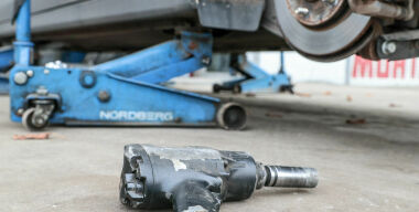 WD−40 отдыхает, или Зачем автосервисы коробками закупают очиститель тормозов