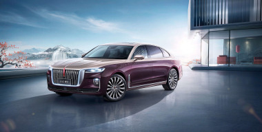 В Россию завезли дерзкого конкурента Aurus