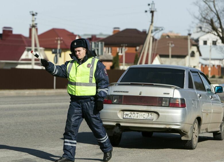 Изображение Полный беспредел: ГИБДД разрешили плевать на закон при проверке тонировки