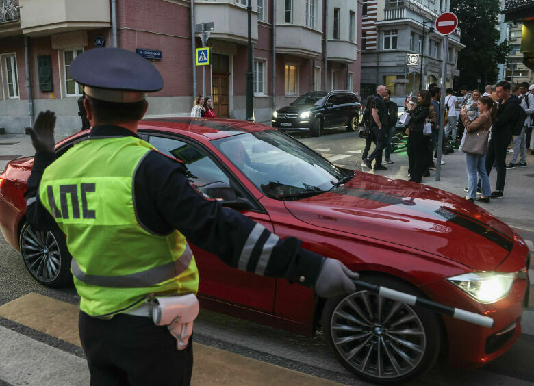 Изображение ГИБДД массово наказывает столичных водителей за неуплату штрафов