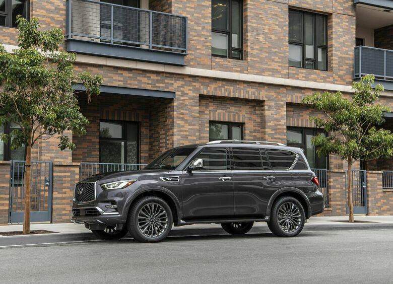 Изображение Infiniti QX80 получил новые опции и стал умнее