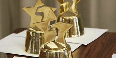 Тост на поминках: зачем в России даже сейчас проводят автомобильные премии