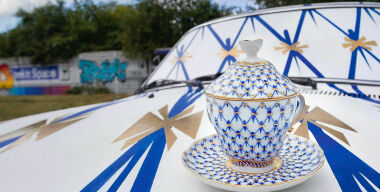 Фарфоровая «Волга» для перекупа