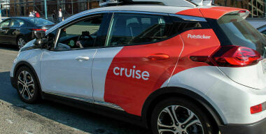 Беспилотные автомобили блокируют движение в городах США: Россия на очереди